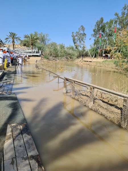File:JordanRiver Baptise20230422 152835.jpg